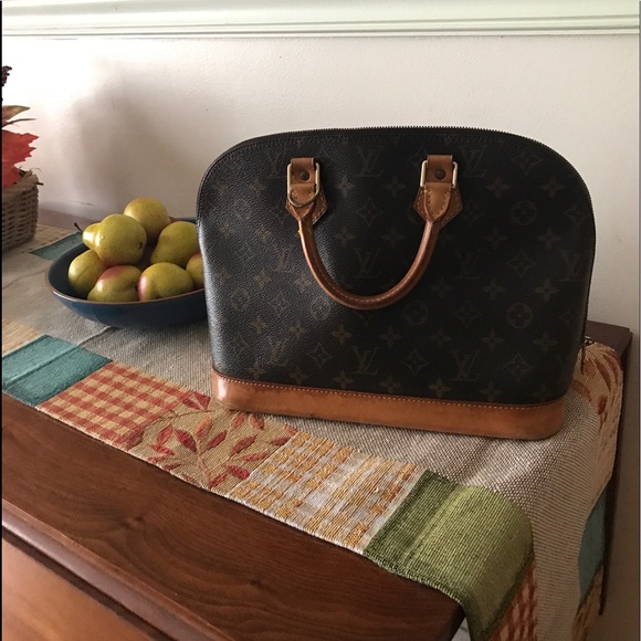 Louis Vuitton Handbags - Louie Vuitton Alma
